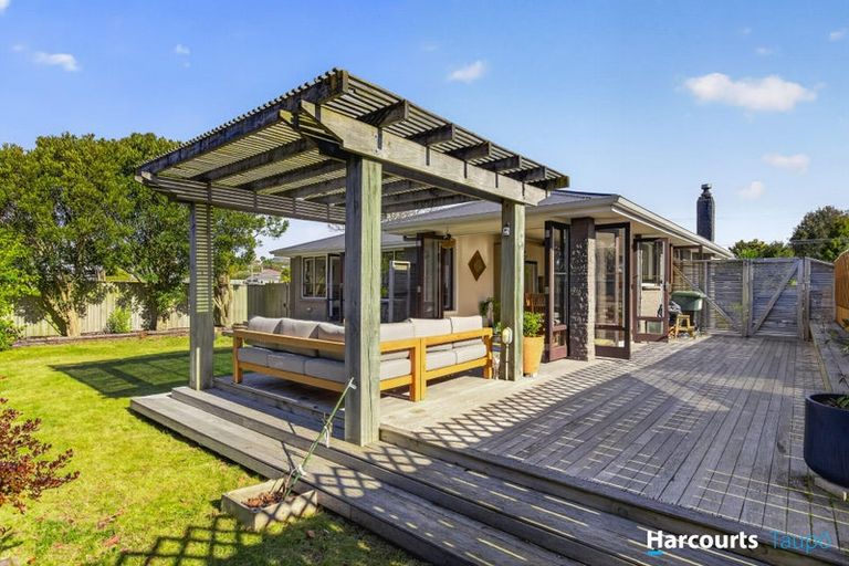 Photo of property in 1/34 Tamatea Road, Taupo, 3330