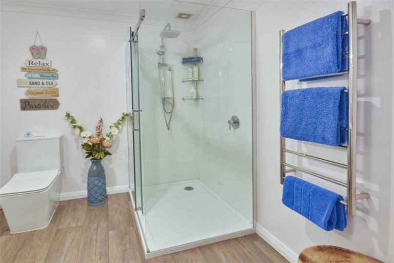 Photo of property in 2 Arabella Road, Opua, 0200