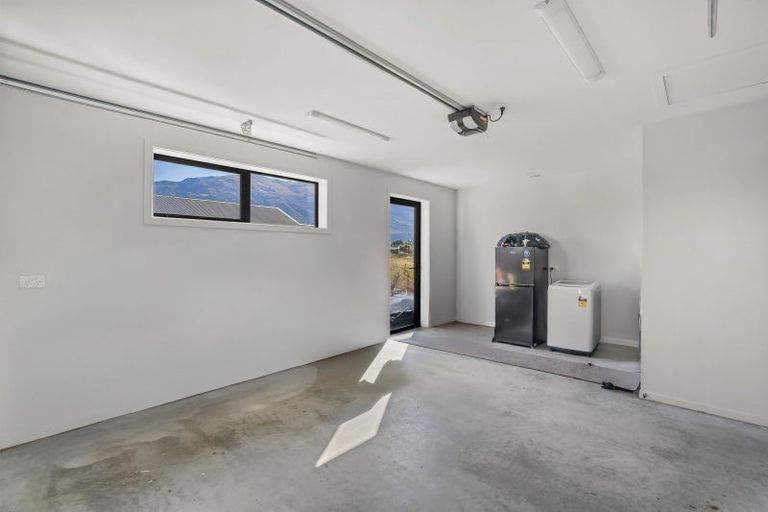 Photo of property in 22 Riley Street, Lake Hawea, 9382