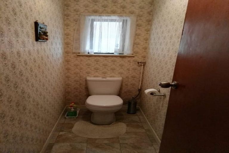 Photo of property in 31 Fruitvale Road, New Lynn, Auckland, 0600