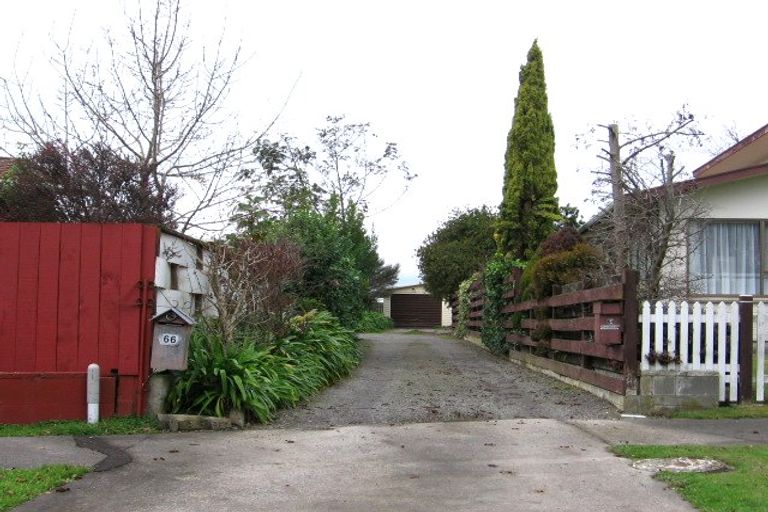 Photo of property in 64 Acacia Street, Kelvin Grove, Palmerston North, 4414