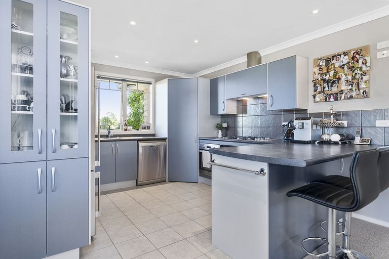 Photo of property in 2 Tulip Drive, Cambridge, 3434