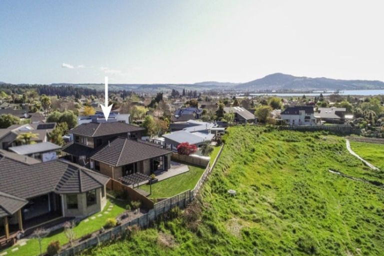 Photo of property in 27 Devoy Drive, Owhata, Rotorua, 3010