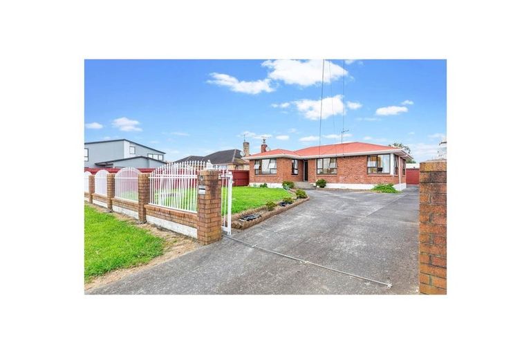 Photo of property in 4 Brooklyn Avenue, Papatoetoe, Auckland, 2025