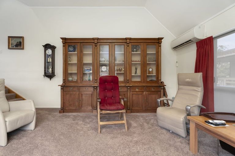 Photo of property in 44 Lakewood Avenue, Churton Park, Wellington, 6037