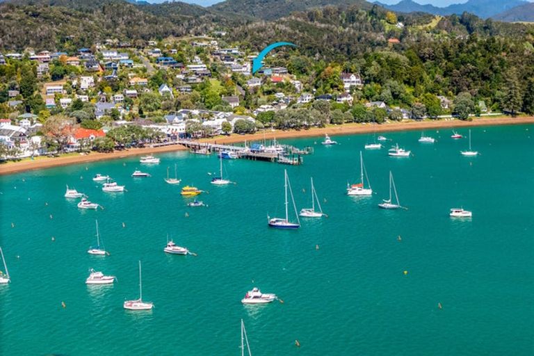 Photo of property in 9 Robertson Street, Russell, 0202