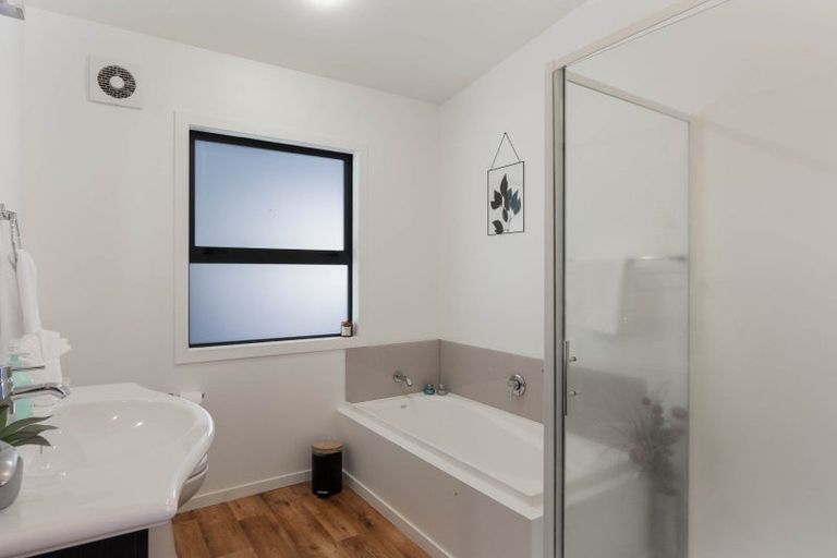 Photo of property in 2/16 Sunset Street, Hilltop, Taupo, 3330