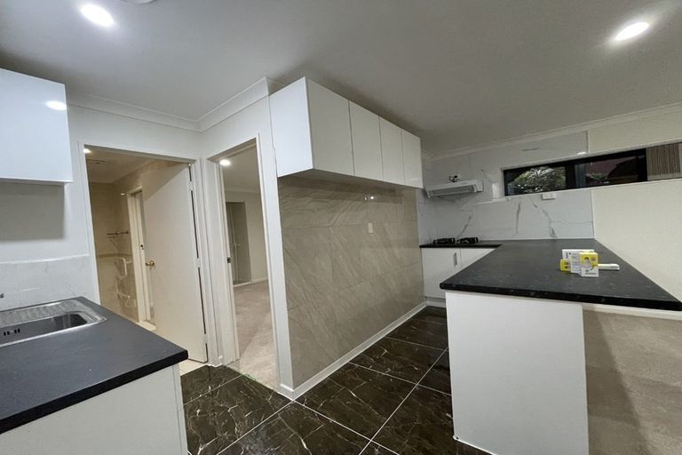 Photo of property in 3 Tellin Close, Massey, Auckland, 0614