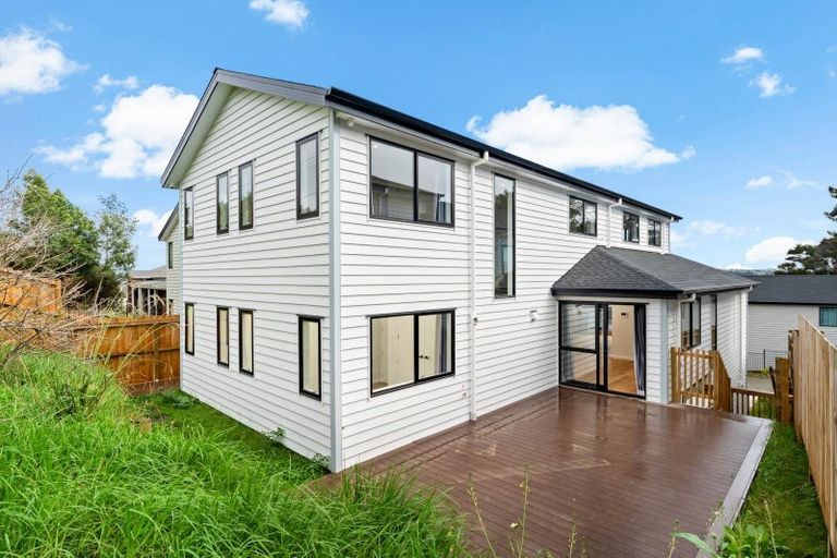 Photo of property in 16 Anehu Place, Greenhithe, Auckland, 0632