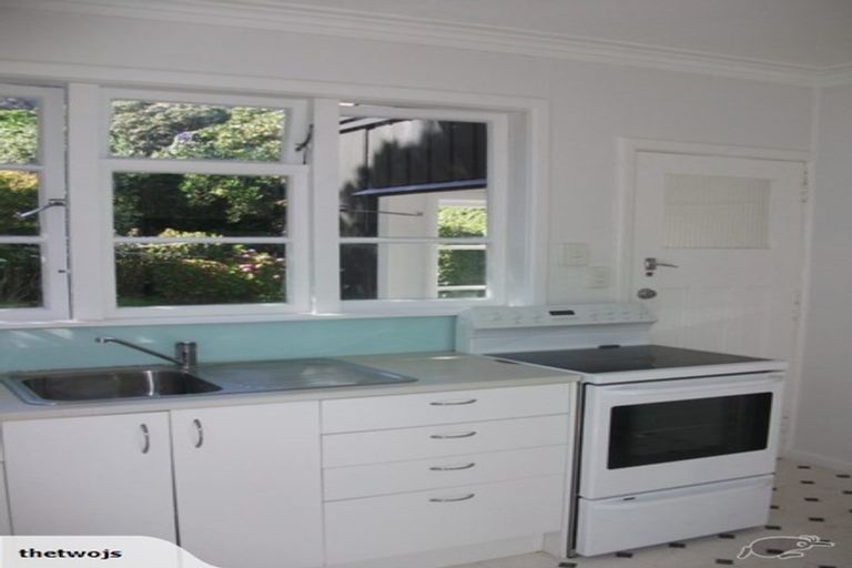 Photo of property in 13 Ames Street, Paekakariki, 5034