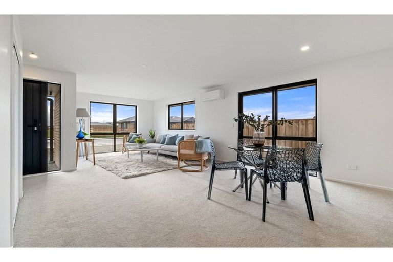 Photo of property in 27 Stackwood Avenue, Woodend, 7691