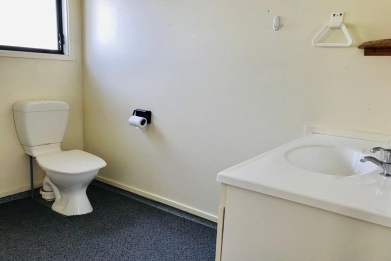 Photo of property in 2/29 Aeronautic Road, Takanini, 2112