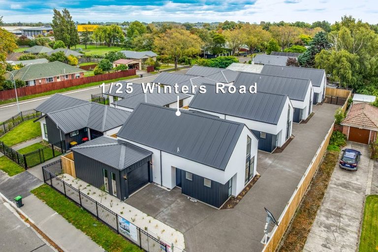 Photo of property in 2/25 Winters Road, Redwood, Christchurch, 8051