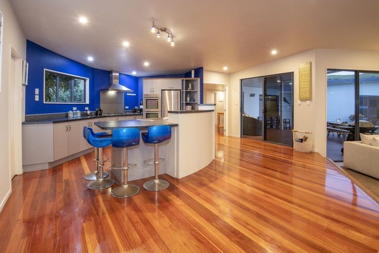 Photo of property in 225 Mahia East Coast Road, Mahia, 4198