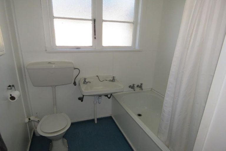 Photo of property in 16 Conlon Street, Reefton, 7830