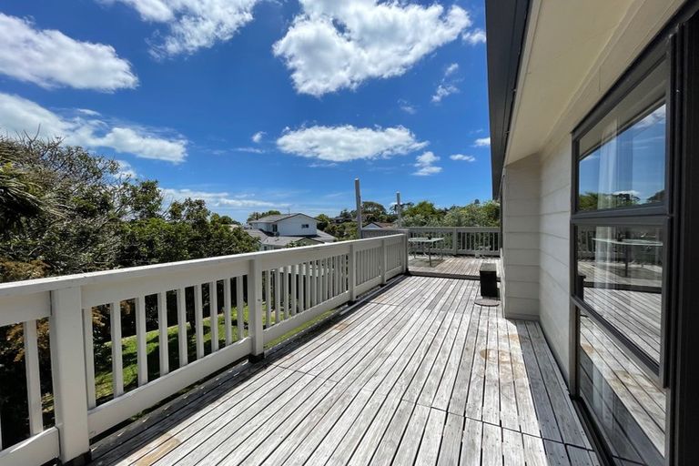 Photo of property in 14 Sheralee Place, Bucklands Beach, Auckland, 2014