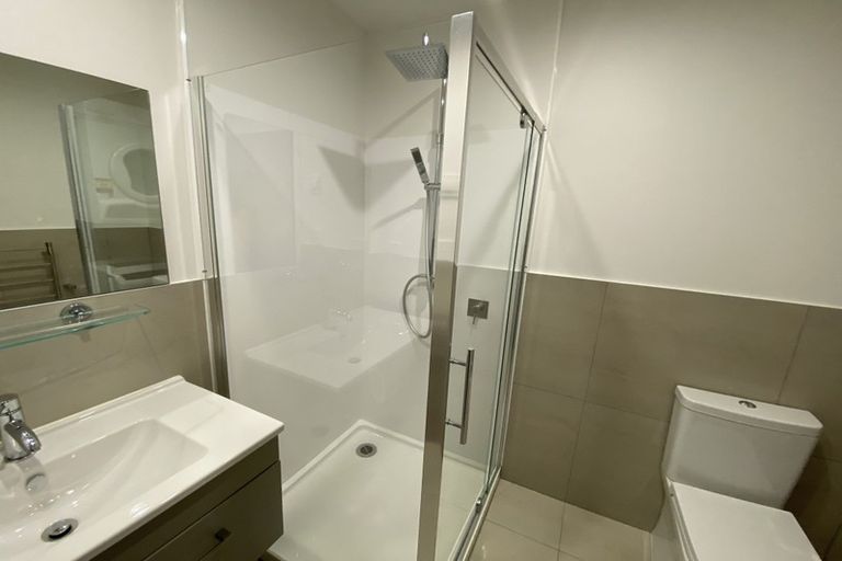 Photo of property in Wyndham Gardens Apartments, 30 Red Oaks Drive, Frankton, Queenstown, 9300