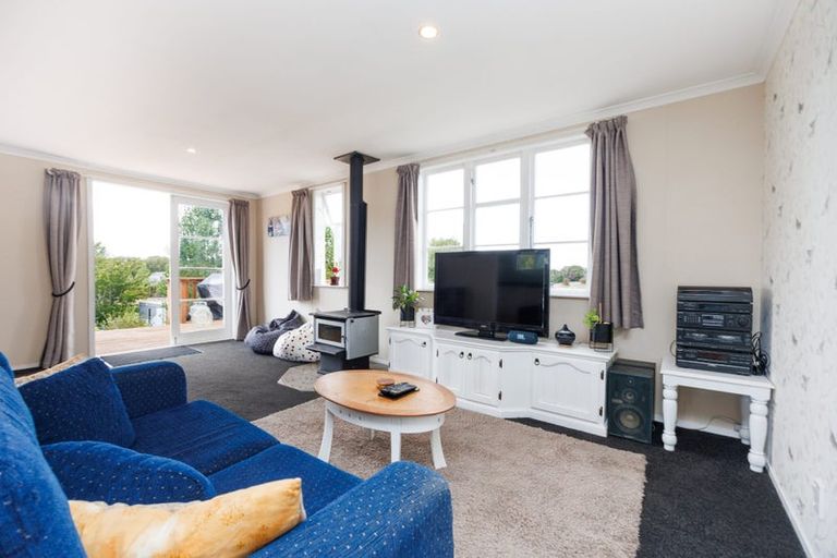 Photo of property in 42 Hastings Street, Halcombe, Feilding, 4779