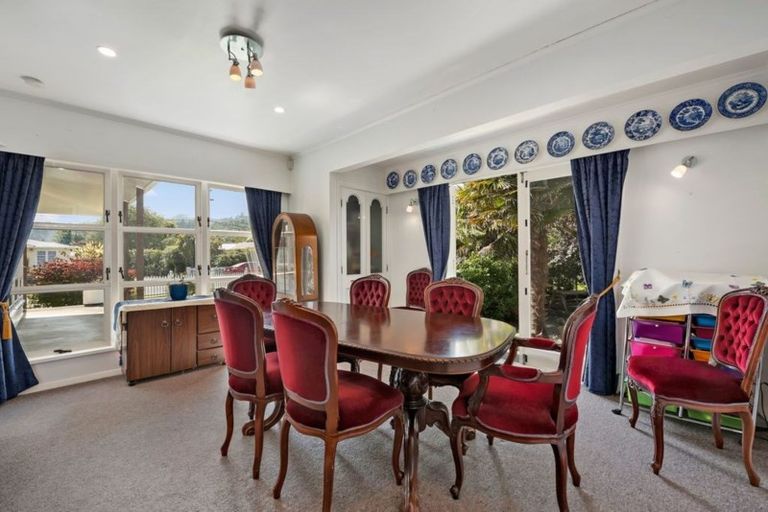 Photo of property in 3 Kapuranga Grove, Stokes Valley, Lower Hutt, 5019