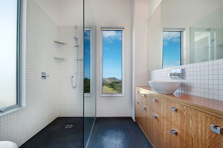 Photo of property in 449 Oaia Road, Muriwai, Waimauku, 0881