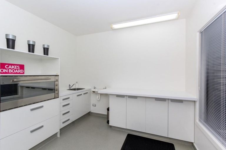 Photo of property in 3 Dolphin Parade, Bell Block, New Plymouth, 4312