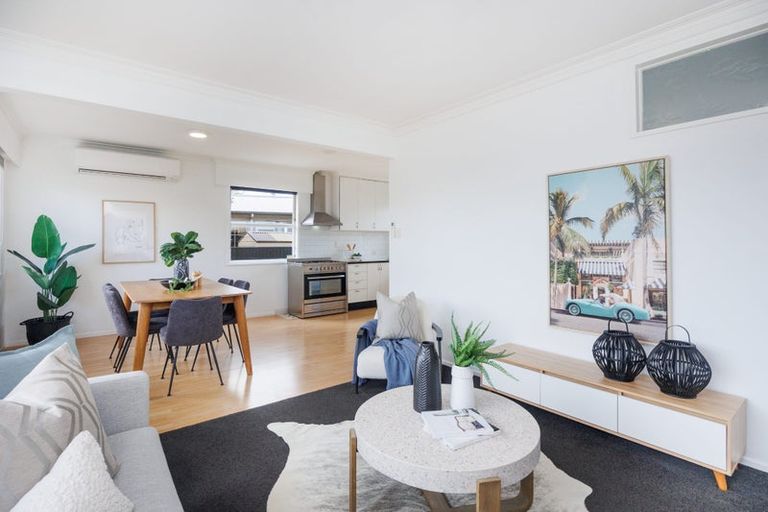 Photo of property in 36 Winston Avenue, Hokowhitu, Palmerston North, 4410