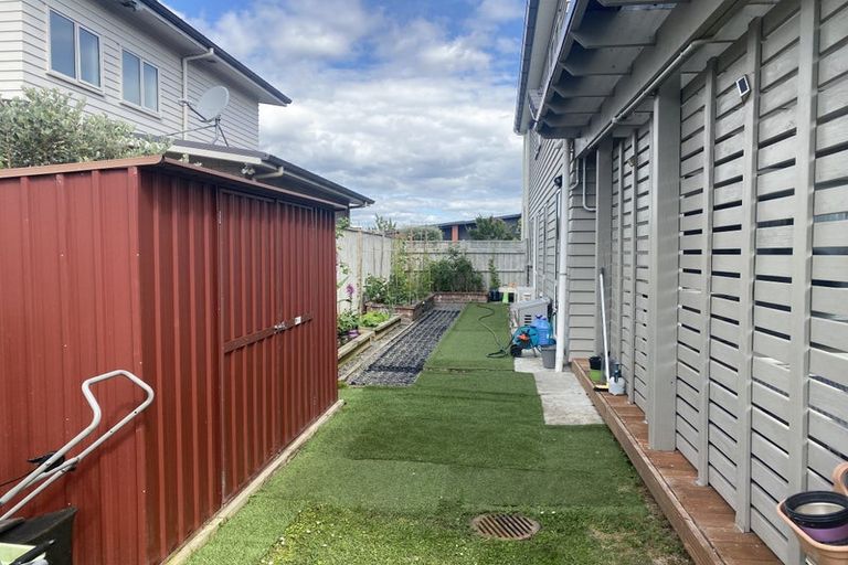 Photo of property in 21 Pepene Avenue, Takanini, 2112