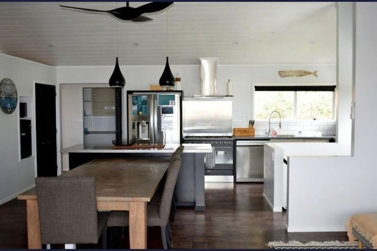 Photo of property in 406 Thames Coast Sh25 Road, Te Puru, Thames, 3575