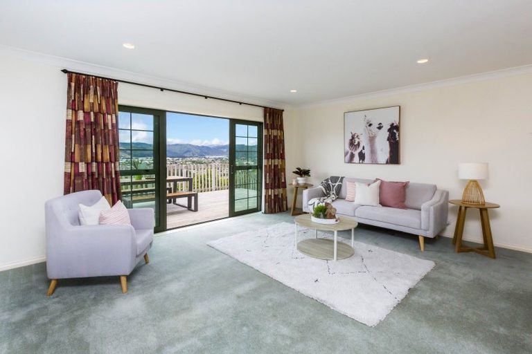 Photo of property in 51 Riverstone Drive, Riverstone Terraces, Upper Hutt, 5018