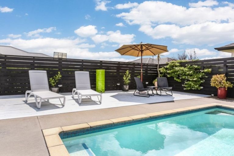 Photo of property in 15 Top Road, Pukekohe, 2120