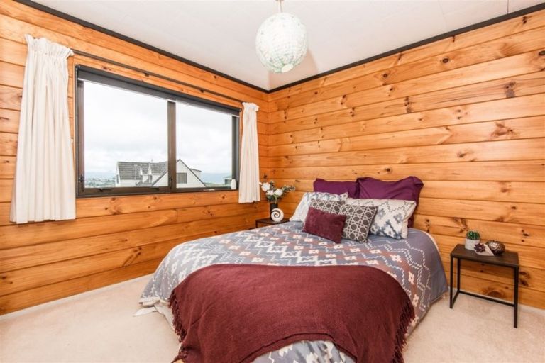 Photo of property in 51 Nalanda Crescent, Broadmeadows, Wellington, 6035