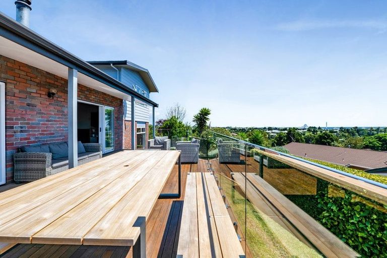 Photo of property in 138 Govett Avenue, Frankleigh Park, New Plymouth, 4310