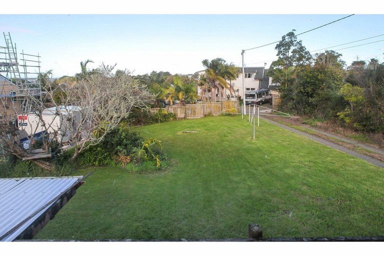 Photo of property in 1 Coronation Road, Hillcrest, Auckland, 0627