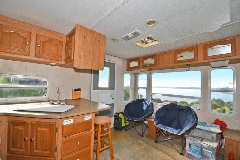 Photo of property in 22 Barrier View Road, Leigh, 0985