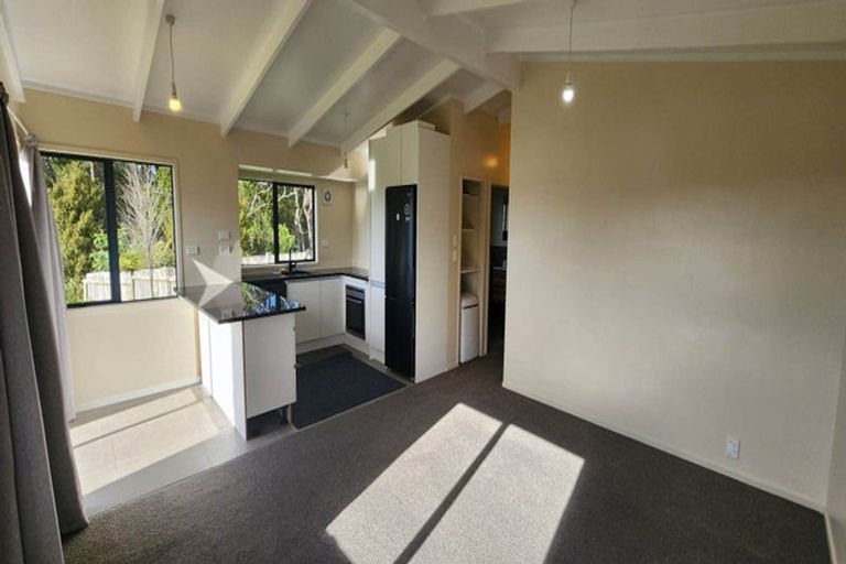 Photo of property in 39a Awhiorangi Promenade, Swanson, Auckland, 0816