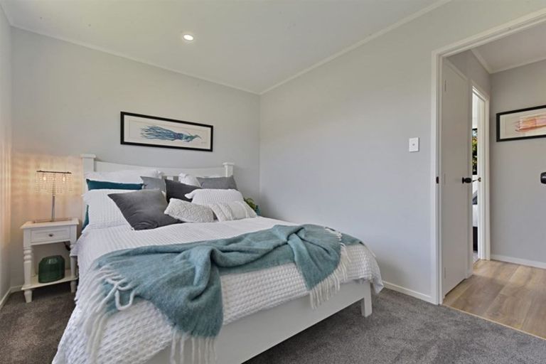 Photo of property in 174 Solar Road, Glen Eden, Auckland, 0602