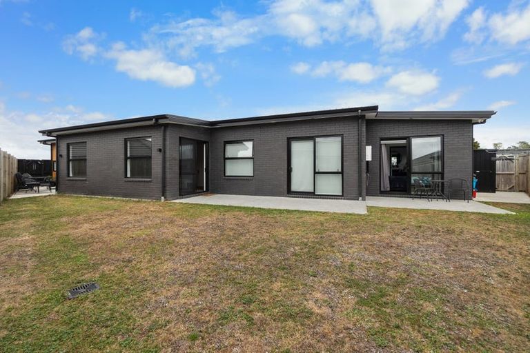 Photo of property in 17 Pragma Rise, Rototuna North, Hamilton, 3210