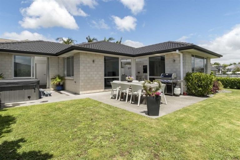 Photo of property in 12 Saint Michaels Avenue, Bethlehem, Tauranga, 3110