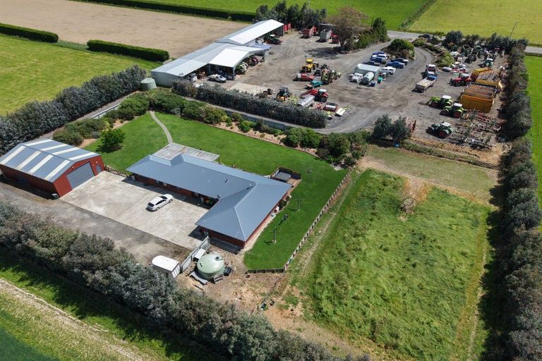 Photo of property in 185 Centre Road, Momona, Outram, 9073