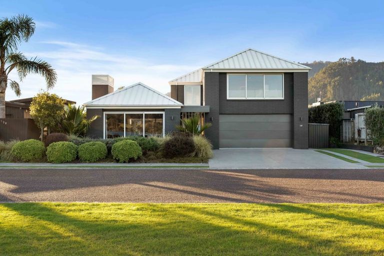 Photo of property in 140 Waterways Parade, Pauanui, Hikuai, 3579