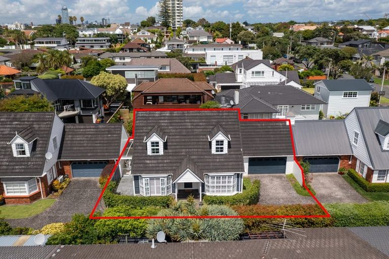 Photo of property in 2/15 Saltburn Road, Milford, Auckland, 0620
