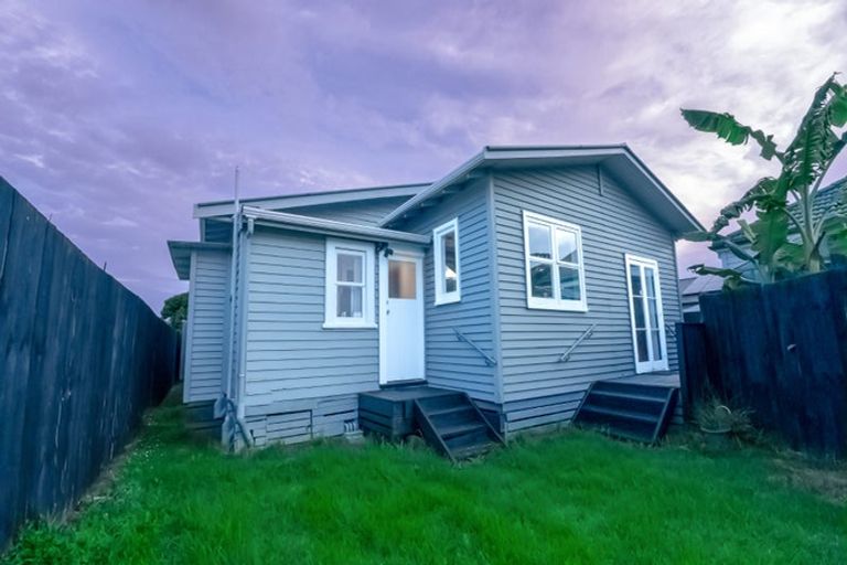 Photo of property in 3a Marr Road, Manurewa, Auckland, 2102