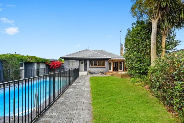 Photo of property in 7 Banbury Crescent, Fairfield, Hamilton, 3214