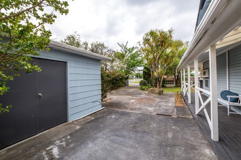 Photo of property in 98 Brandon Street, Featherston, 5710