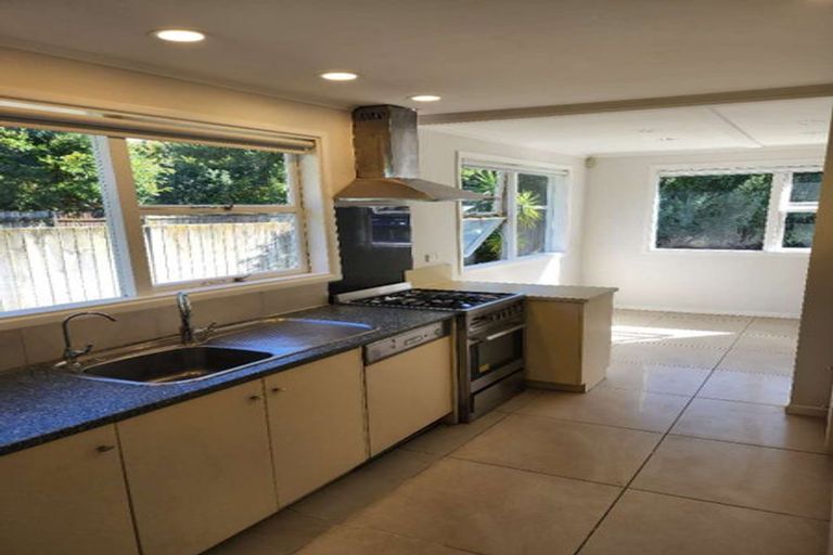 Photo of property in 307 Albany Highway, Rosedale, Auckland, 0632
