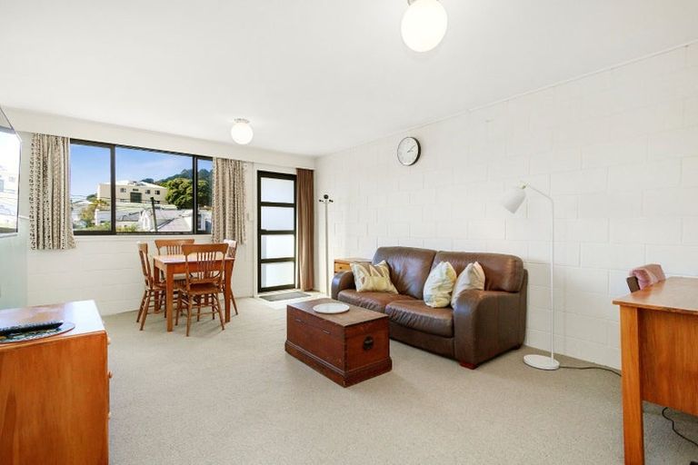 Photo of property in 7/4 Derby Street, Mount Victoria, Wellington, 6011