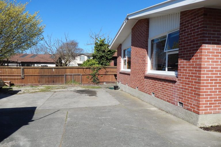 Photo of property in 2/254 Main Road North, Redwood, Christchurch, 8051