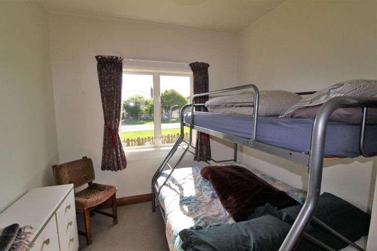 Photo of property in 19 Helena Street, Lumsden, 9730