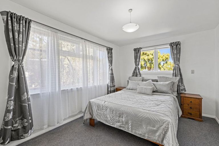 Photo of property in 66 Winters Road, Redwood, Christchurch, 8051