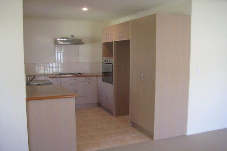 Photo of property in 4 Parkcrest Drive, Henderson, Auckland, 0612